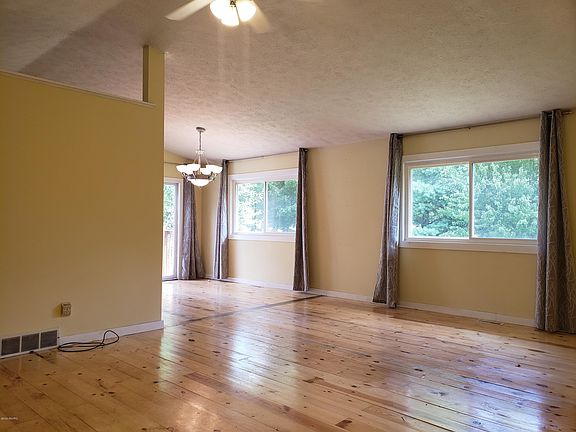 4th image of 7160 28th Ave
