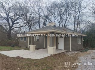 831 Lafayette Dr, Rossville, GA 30741