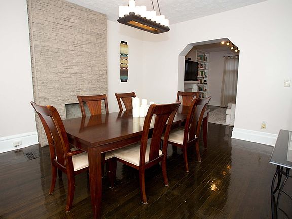 5th image of 561 Wilson Ave
