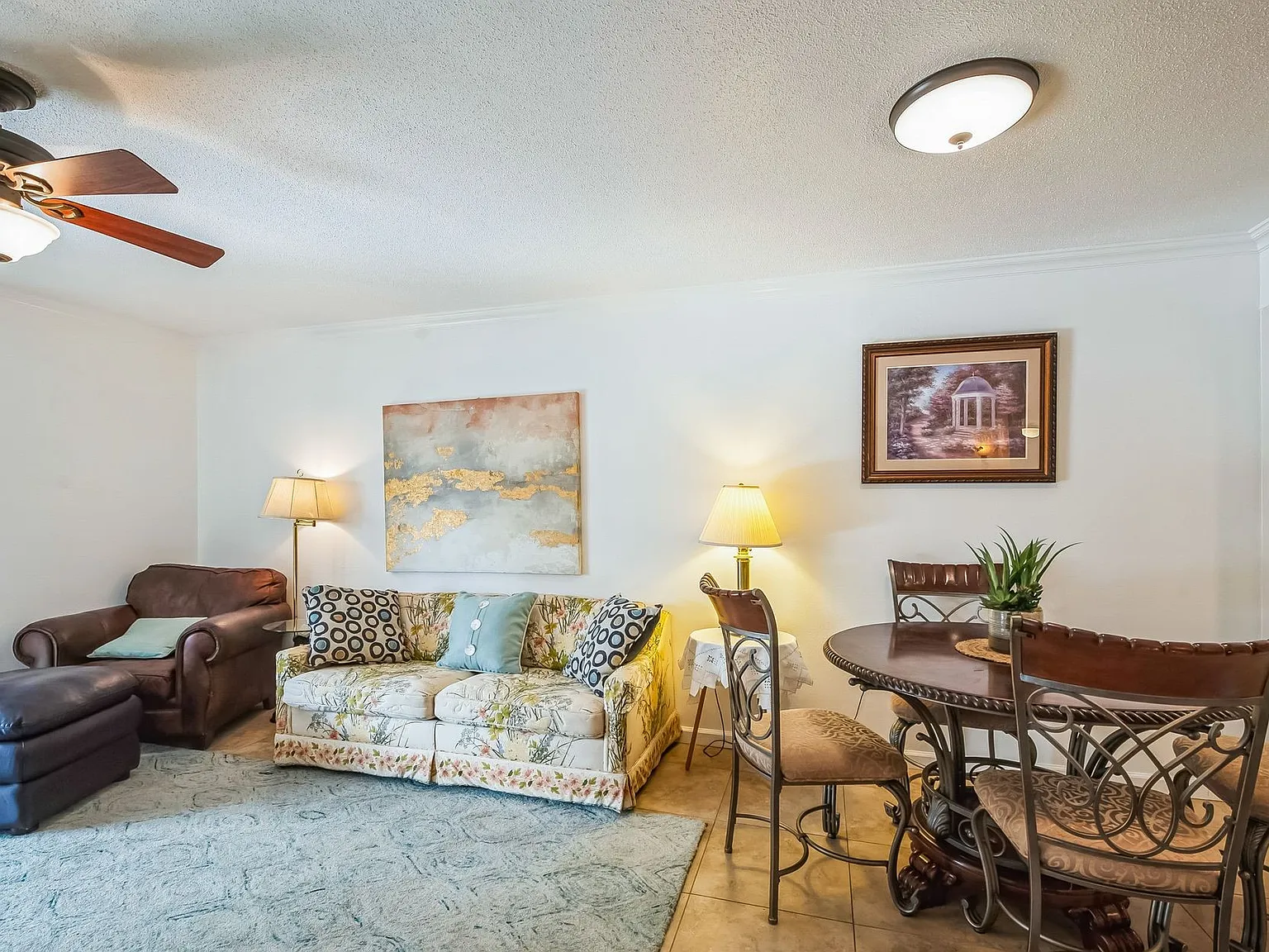 2 bed, 894 sqft, $2,000 — Photo 3