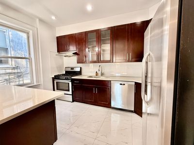 60-43 Grove St APT 2, Ridgewood, NY, 11385