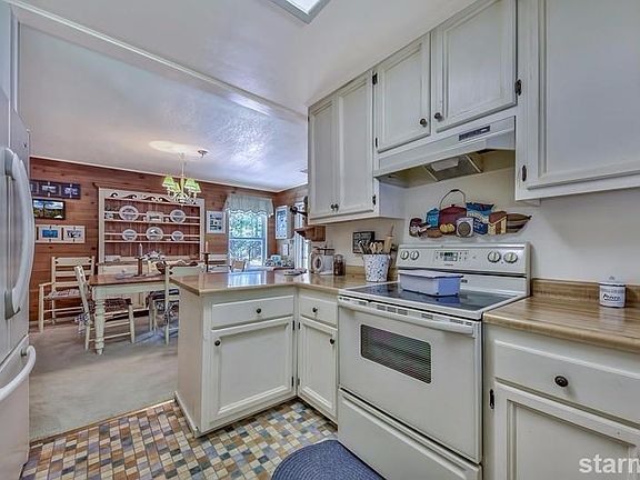 3rd image of 2290 California Ave