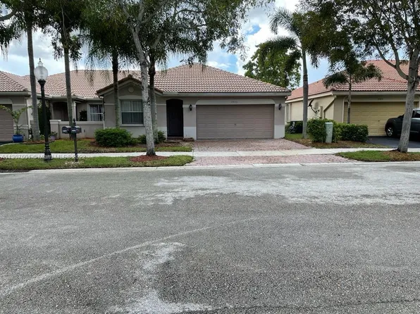 1933 Sirius Ln, Weston, FL 33327