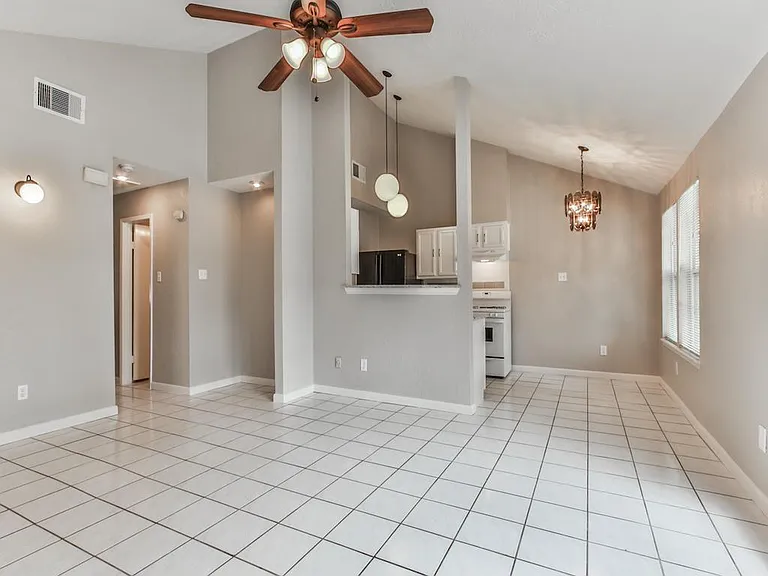 5145 Beaverhollow Dr — Photo 6