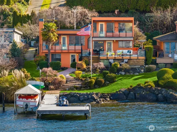 1621 10th Street W, Kirkland, WA 98033