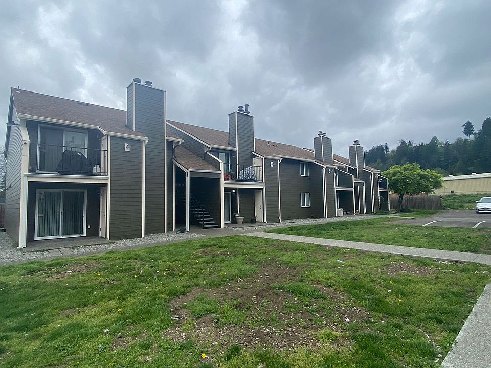 1st image of 104 Tacoma Blvd S APT 10