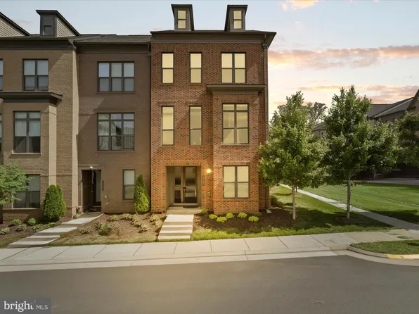 12293 Sessile Cmns, Fairfax, VA 22030