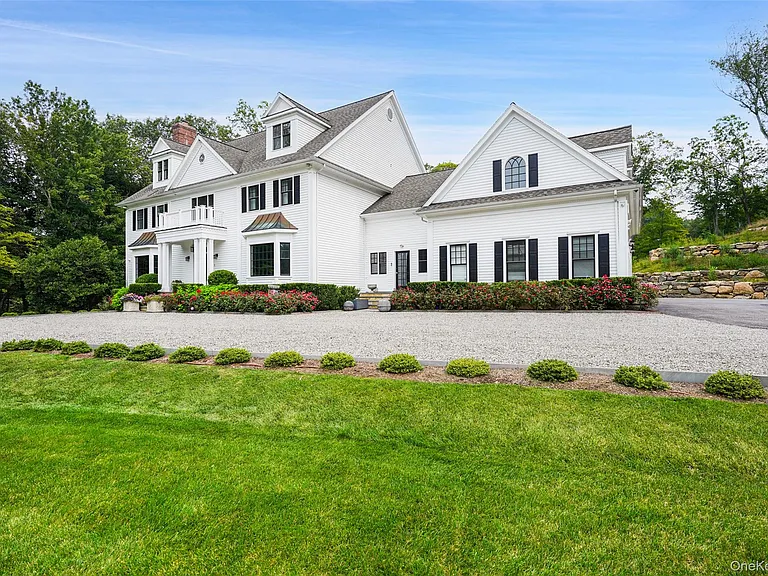 487 Bedford Center Rd — Photo 3