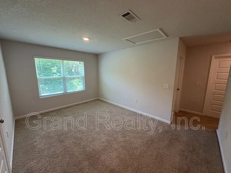 5431 Peach Dr — Photo 20