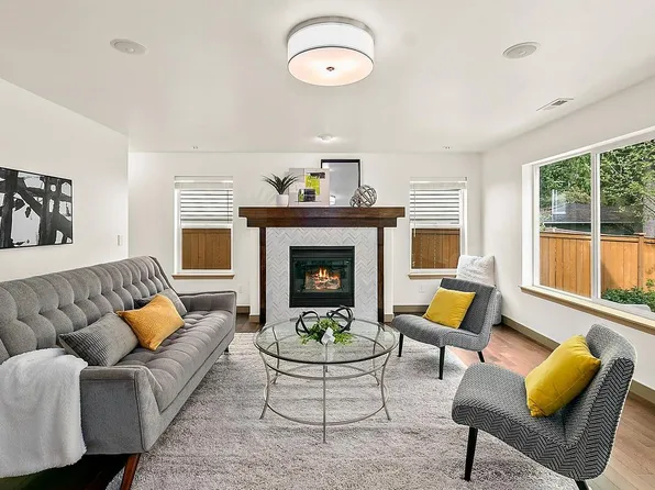 2018 251st Pl SE, Sammamish, WA 98075