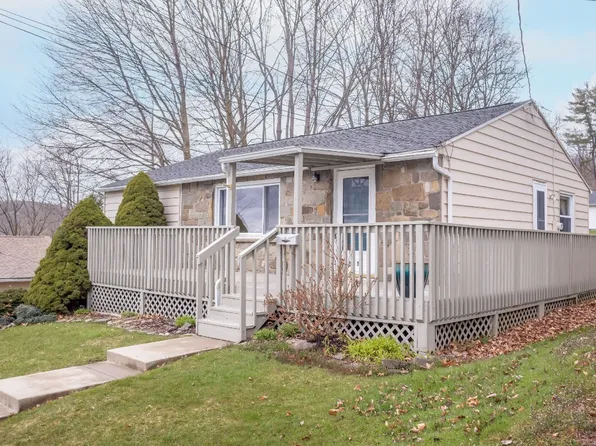 305 Overton St, Endicott, NY 13760