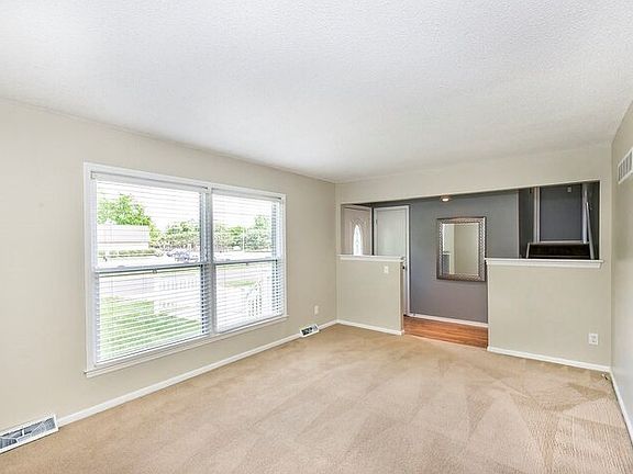 4th image of 10242 Connell Dr