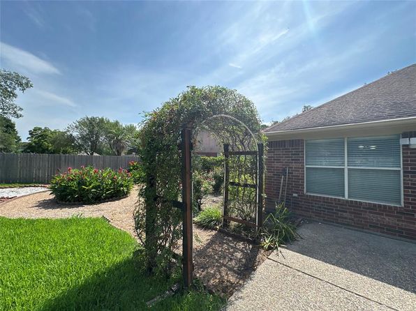 11411 Oak Lake Vista Ct