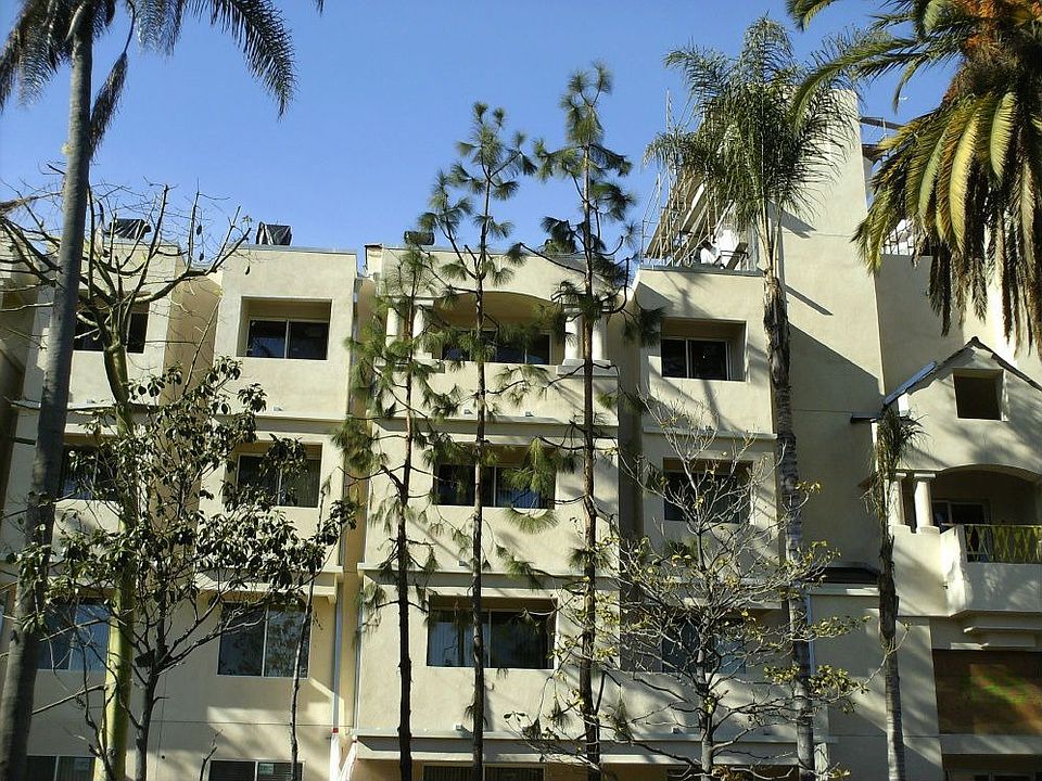 1st image of 535 Magnolia Ave Unit 406
