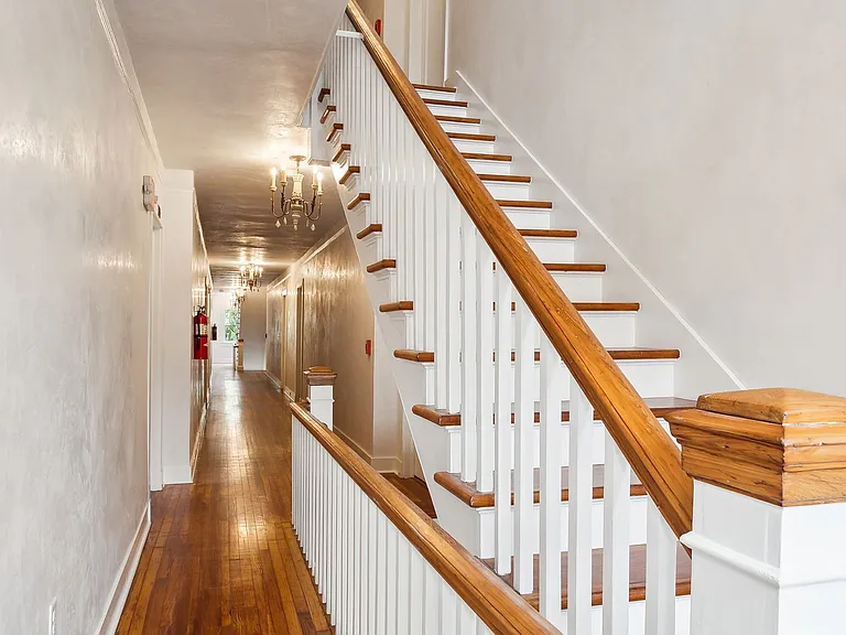 7 Fontainebleau Dr #301 — Photo 23