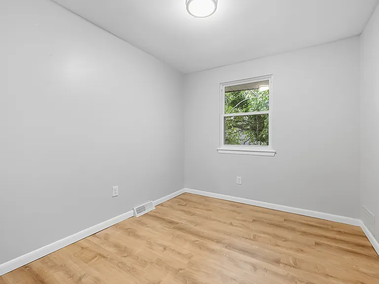 2nd floor, bedroom 2