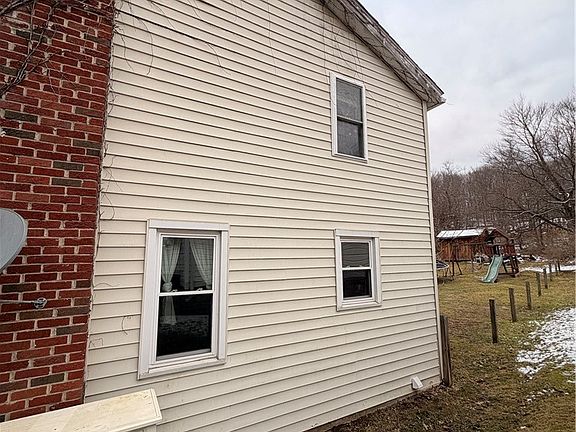 4th image of 142 Community Park Rd