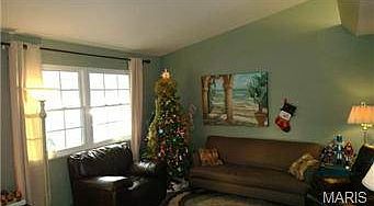 4th image of 691 Southshire Dr