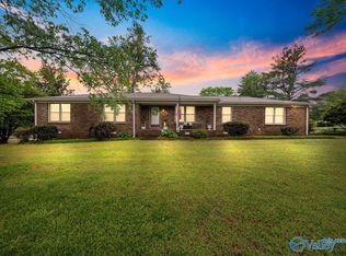 6109 Fairfield Dr, Huntsville, AL 35811