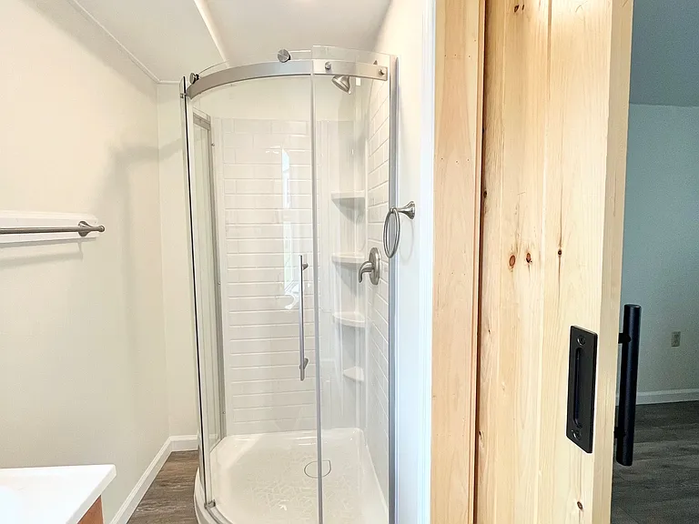 1124 Vine St — Photo 7