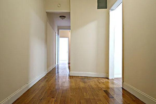 Rented by Level Group | media 7