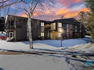 22 Zurich Ct #8, Lake Geneva, WI 53147