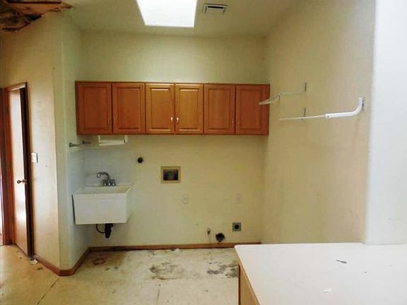 5th image of 11509 Richfield Ave NE