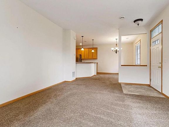 5th image of 3440 Cherry Ln Unit E