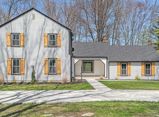 26914 Pebblestone St, Southfield, MI 48034