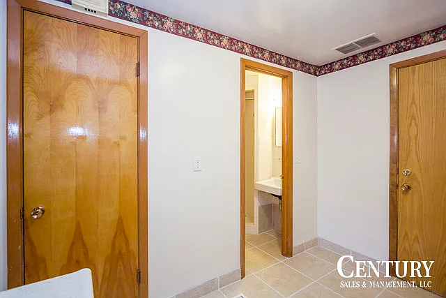 1220 S 22nd St #2 — Photo 14