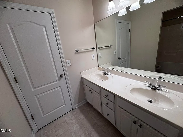 3303 Colorcott St — Photo 16