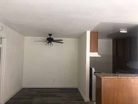 5th image of 23135 Madison St #104