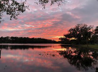 1213 Oxbridge Dr, Lutz, FL 33549