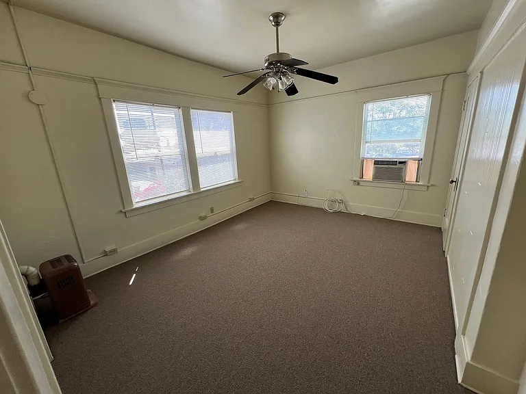 1065 La Cadena — Photo 8