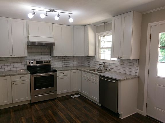 4th image of 1102 Holland Trl