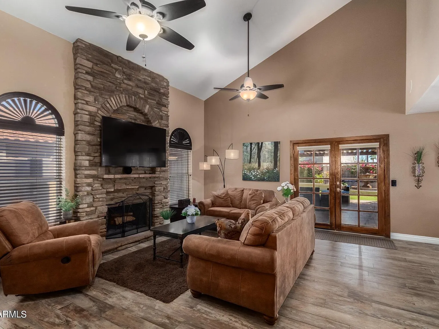 3 bed, 2.5 bath, 1594 sqft, $3,500 — Photo 4