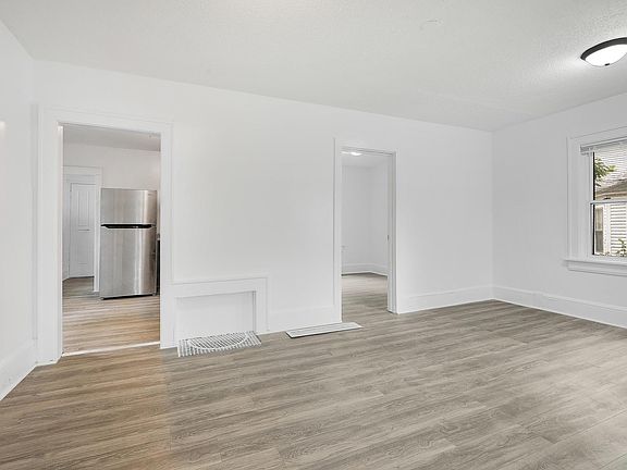 5th image of 1815 25th Ave N