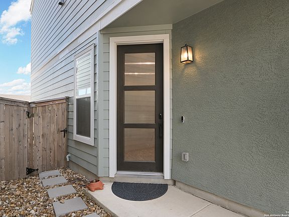2nd image of 5843 Whitby Rd #6