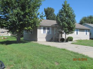 1303 Ritchey Dr, Marion, IL 62959