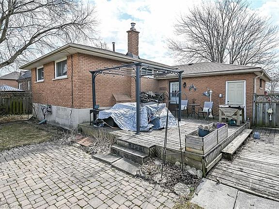 2nd image of 789 Rymal Rd E
