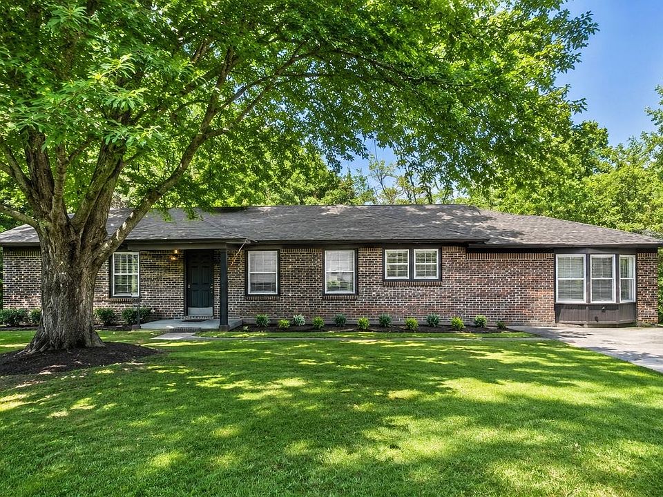 1st image of 905 Lynn Dale Ln