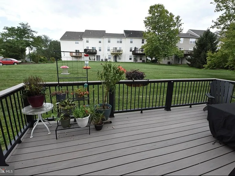 83 Hunt Club Dr — Photo 11