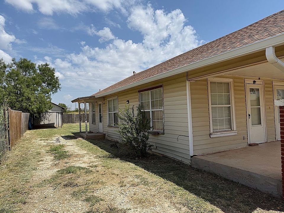 2nd image of 618 12th St