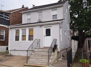 79-12 152nd St, Flushing, NY 11367