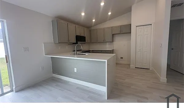 2014 Dexter St