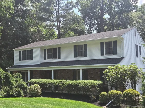 32 Newport Avenue, Tappan, NY 10983