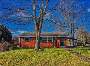 127 Merry Ln, Butler, PA 16001