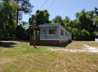 1005 NE 4th St, Carrabelle, FL 32322