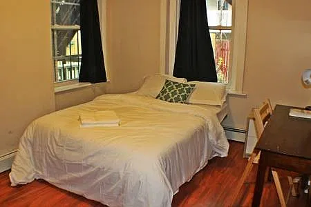 5 Mark St #2