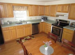 21 Fagan St, Uxbridge, MA 01569